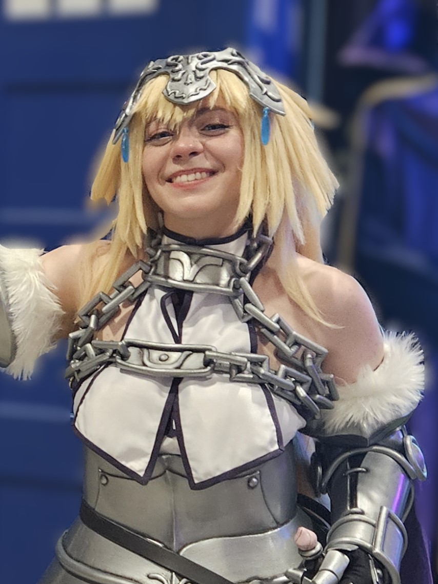 Portrait de Shū, cosplayeuse et costumière